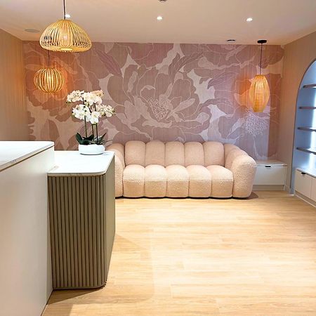 Brit Hotel Piscine & Spa - Fougeres Lecousse Buitenkant foto
