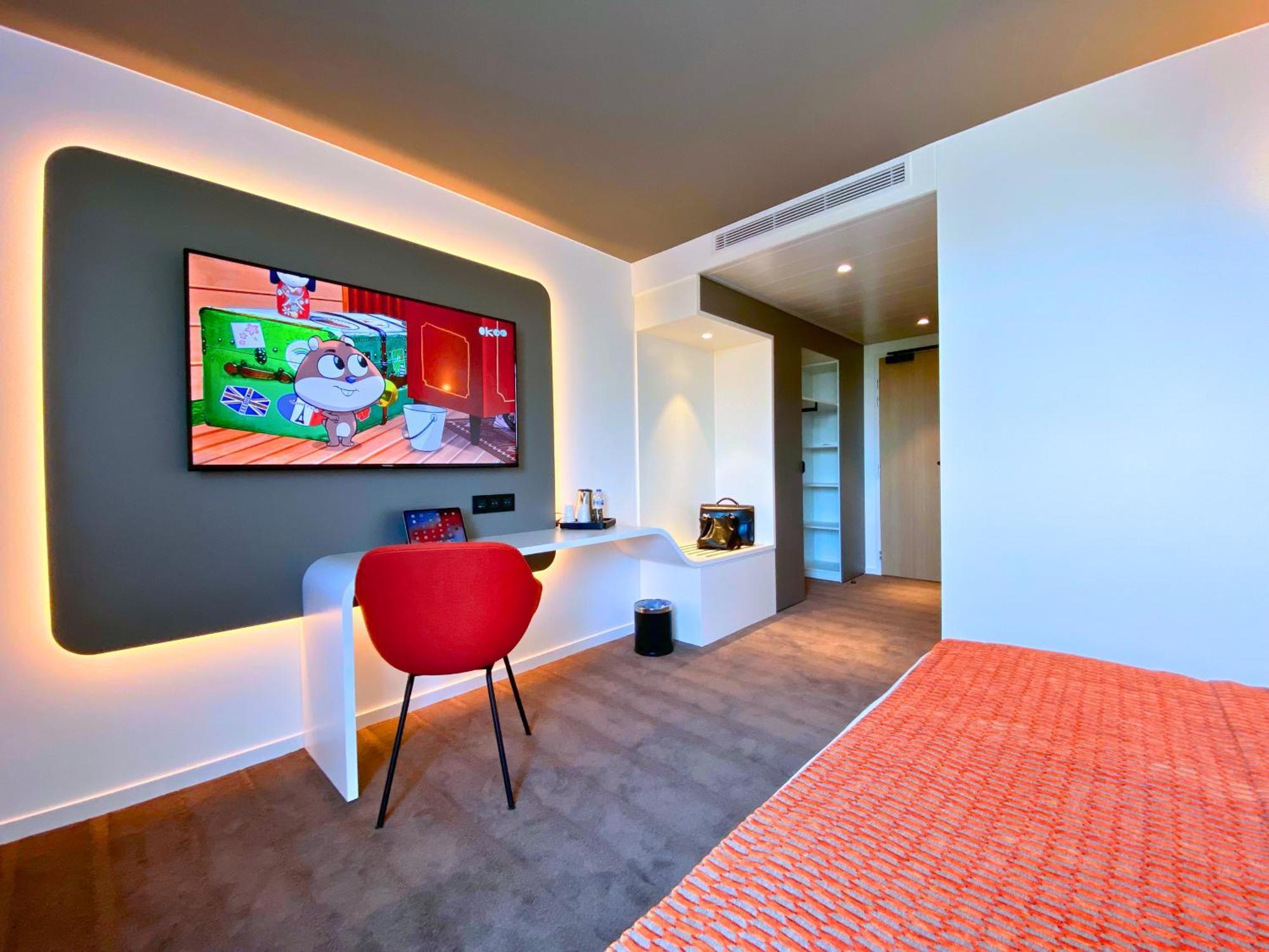 Brit Hotel Piscine & Spa - Fougeres Lecousse Buitenkant foto