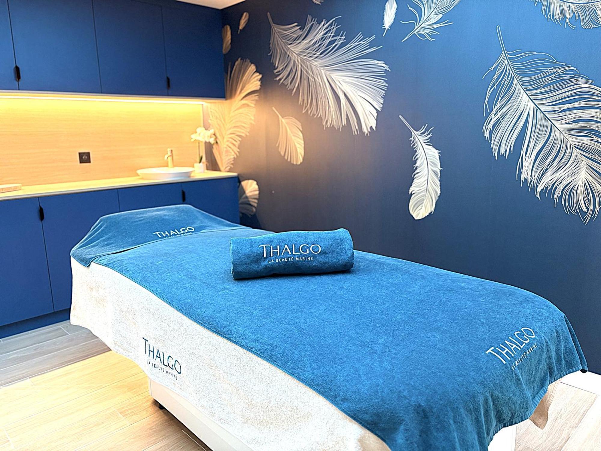 Brit Hotel Piscine & Spa - Fougeres Lecousse Buitenkant foto