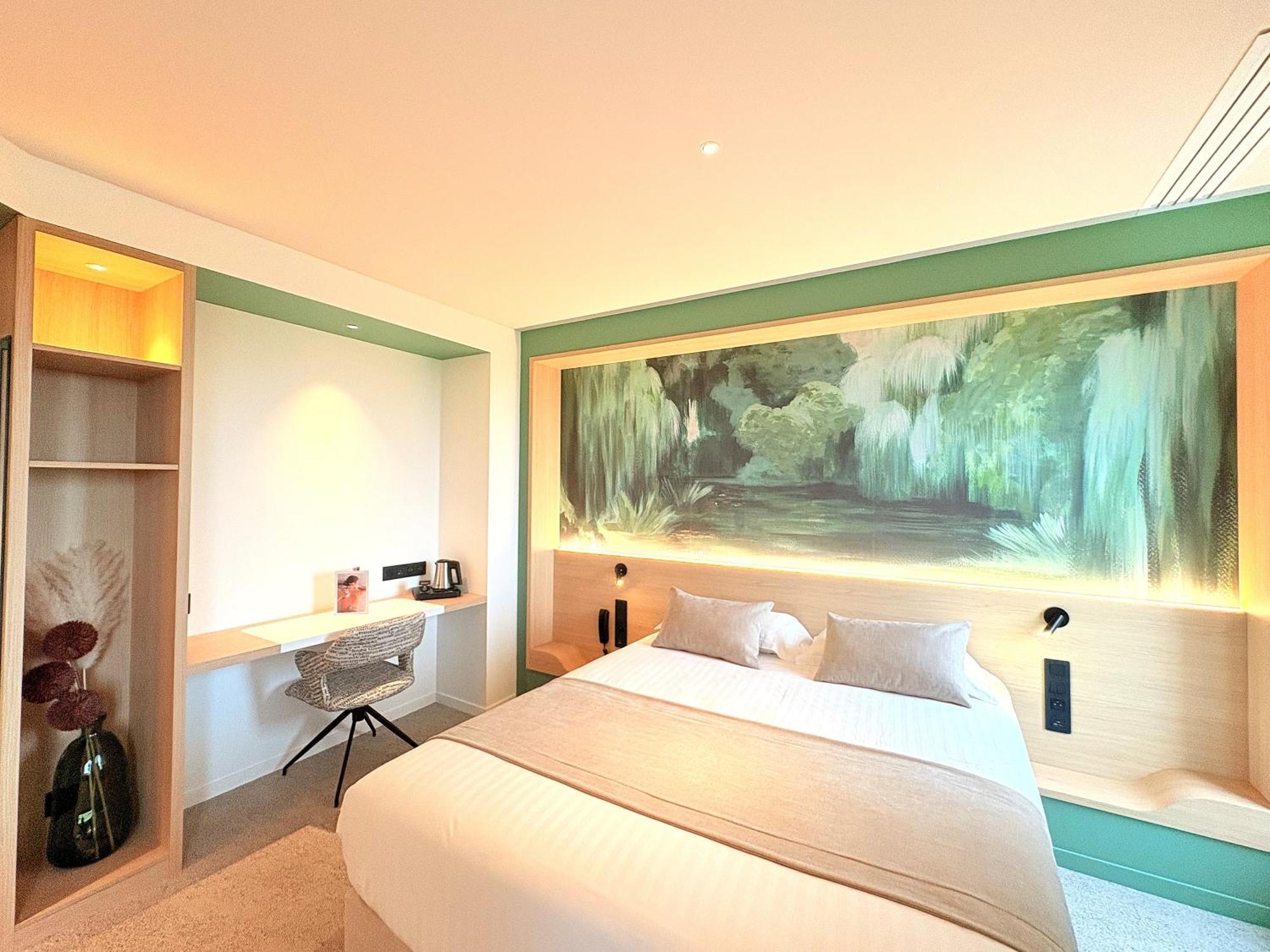 Brit Hotel Piscine & Spa - Fougeres Lecousse Buitenkant foto